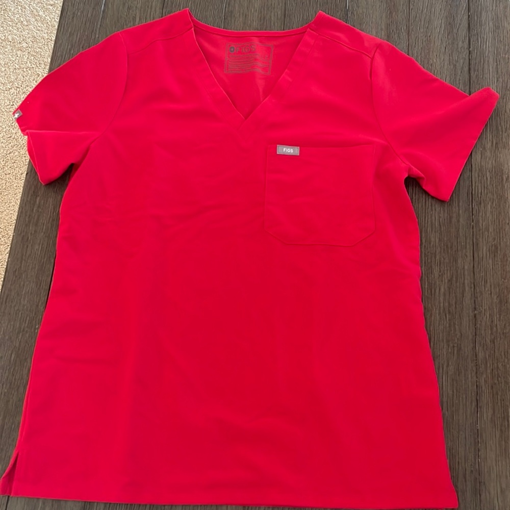 Figs red scrub top